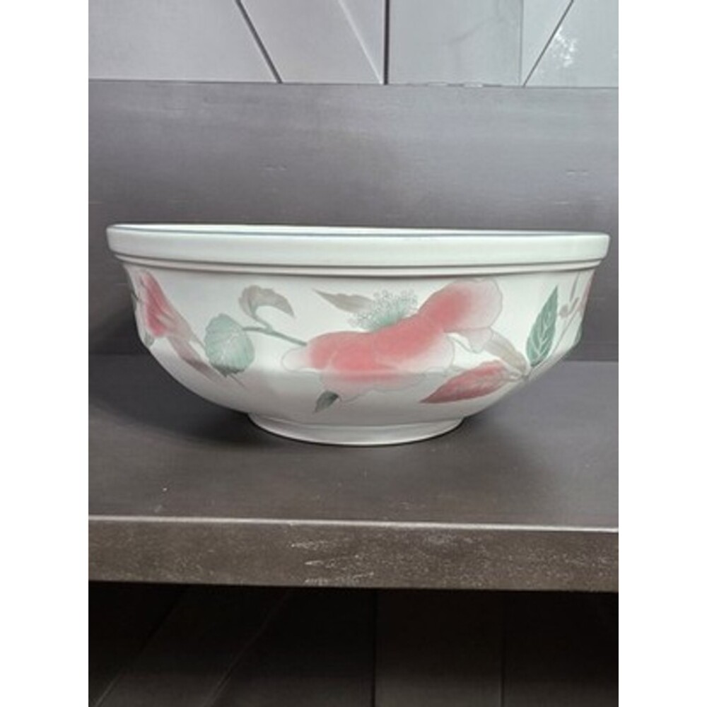 Mikasa Vintage Continental Silk Flowers Ceramic Serving Bowl.       8 1/2"